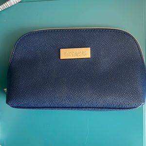 SkinBetterScience. Make Up Bag